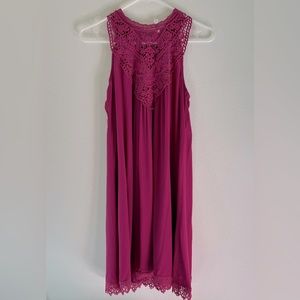 Goddess neck dress with lace detail